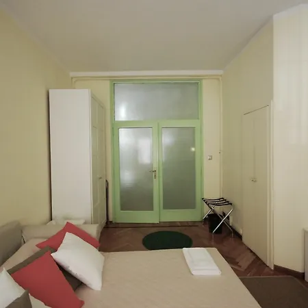 Apartment Sweet Talucchi